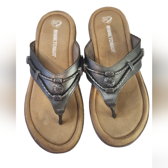 Minnetonka Silverthorne 360 Sandals. Size 8 - Picture 1 of 8